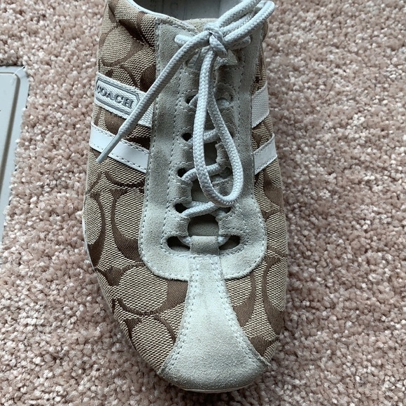 Coach Katelyn size 7 tan sneakers - Picture 3 of 8